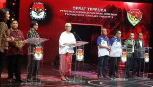 debat-pilgub-ntt-marianus-emi-jadi-bahan-perbincangan